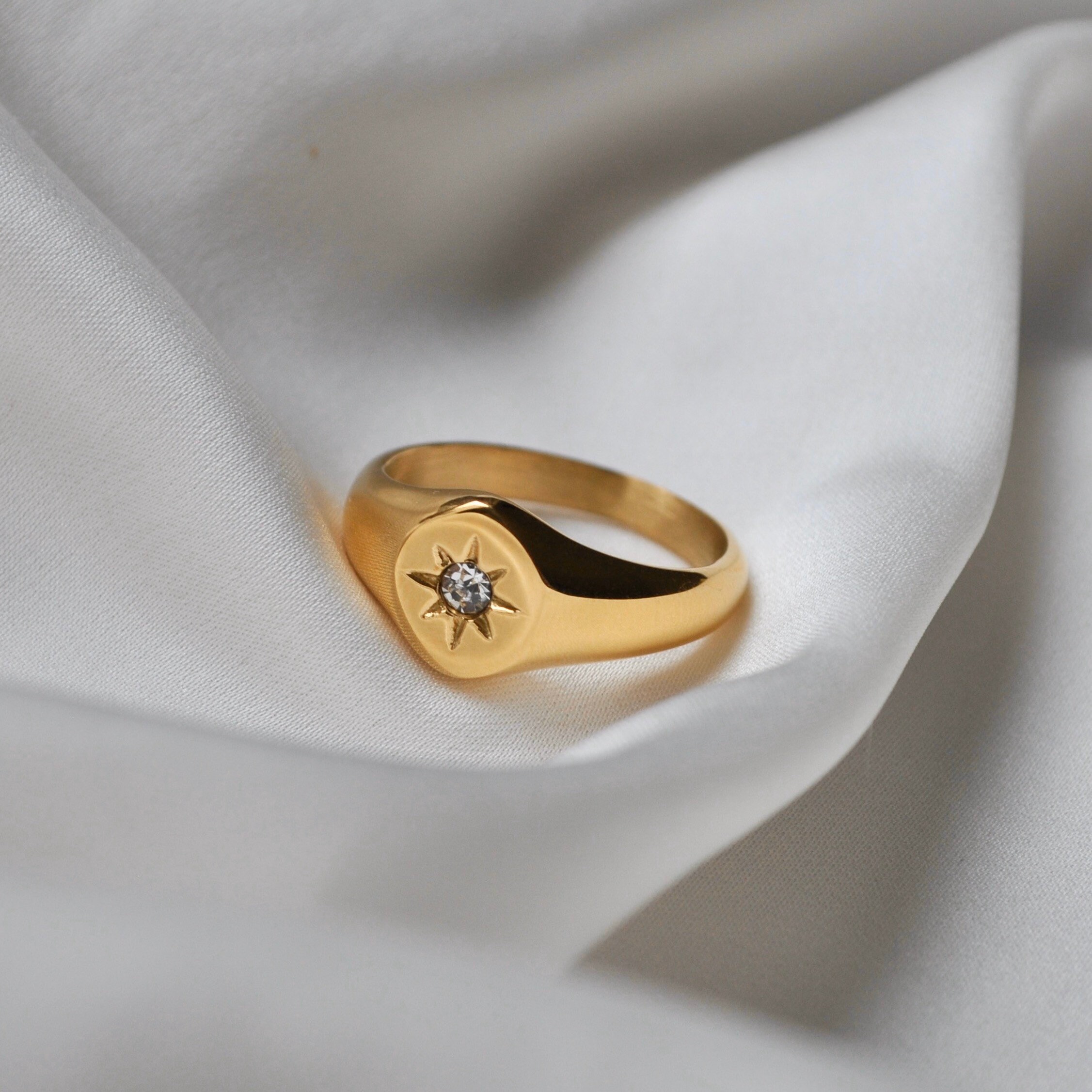 KUZZOI Men's Classic Engravable Signet Ring Silver 18K Gold