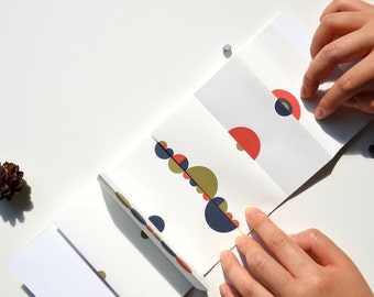 Micro-edition, Small object book, Leporello, Playing with geometric shapes, Children's/adult animated book, PliPlop circles