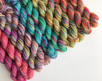 Scrappy Sock Yarn Set - 10 x 10g = 100g - Mini Skein Set (Advent 2023 colours) - Scrappy Knitting - Sock Yarn - Knitting - Crochet