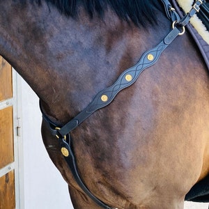 Portuguese Breastplate Lazypony, handmade horse breast collar, baroque breast collar, wide horse breast collar, baroque horse tack