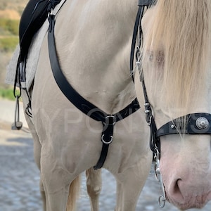Western breastplate Lazypony, handmade leather horse breastplate, leather horse breast collar, wide breast collar, custom horse breastplate