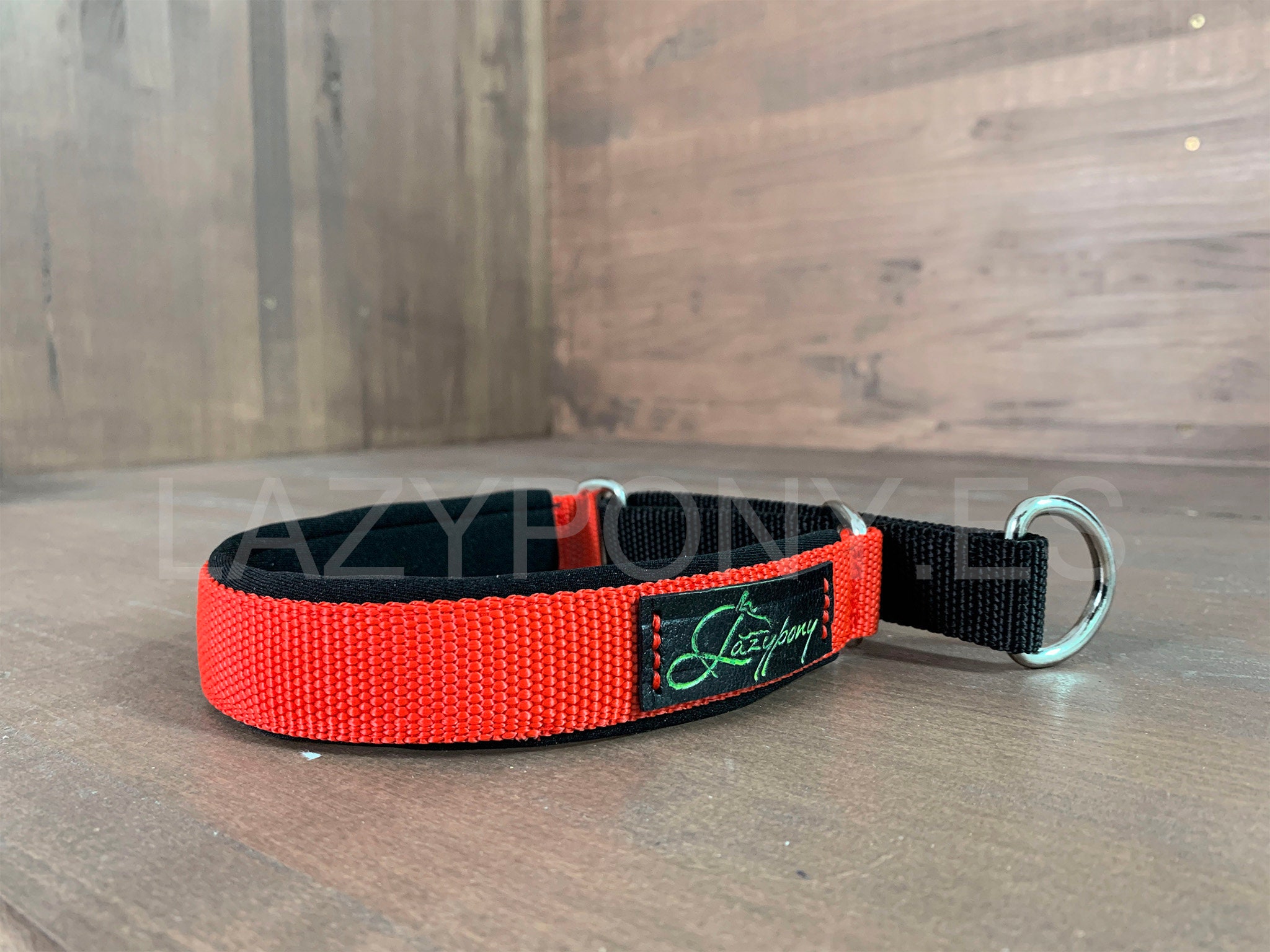 padded martingale collar