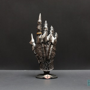Hand of Sauron, hand of Sauron, gauntlet of sauron, glove