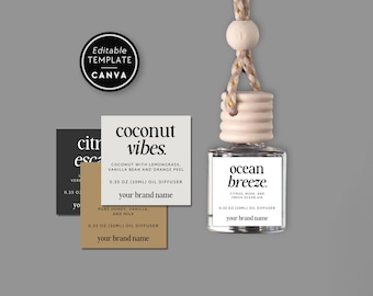 Puede incluir: Un frasco difusor de aceite de vidrio con tapa de madera clara y cordón para colgar, con una etiqueta blanca que dice ocean breeze. Se muestran tres etiquetas cuadradas cercanas con texto que incluye coconut vibes.