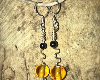 Curved we bead earrings