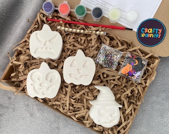 Paint Your Own Halloween Craft Kit | Pumpkins |Craft Set for Kids & Adults | Plaster Models | Alternative Halloween Treats | Trick or Treat