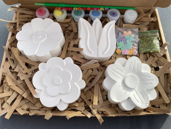 Paint Your Own Flowers Craft Kit | Craft Set for Kids & Adults | Plaster Models | Birthday Present | Gift | Mother’s Day
