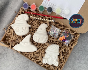 Paint Your Own Halloween Craft Kit | Craft Set for Kids & Adults | Plaster Models | Alternative Halloween Treats | Trick or Treat | Gift