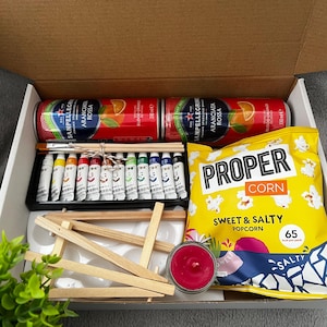 Sip and Paint Gift Set for 2 | Date Night at Home | Girl’s Night In | Valentine’s Day | Paint Your Partner | Birthday | Mother’s Day afbeelding 2