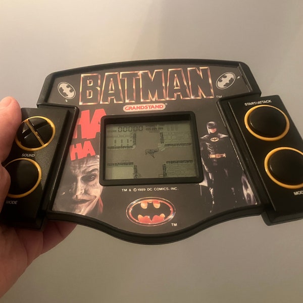 Rare-1989-Batman-DC comics-handheld game-working-very good condition-vintage-video game-Batman