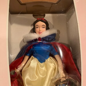 Vintage Telco-animated-musical-Disney princess-snow white-15 inches-new in box-Christmas decoration