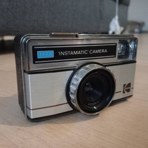 Kodak Instamatic 177x - Vintage Analog Camera - Classic Camera - 1970s | 1980&#39;s Camera