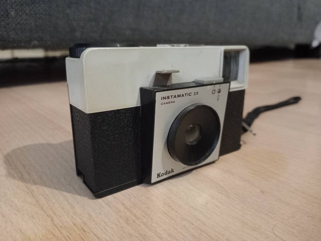 Kodak Instant Camera 1980 Kodak Colorburst 250 Kodak Instant