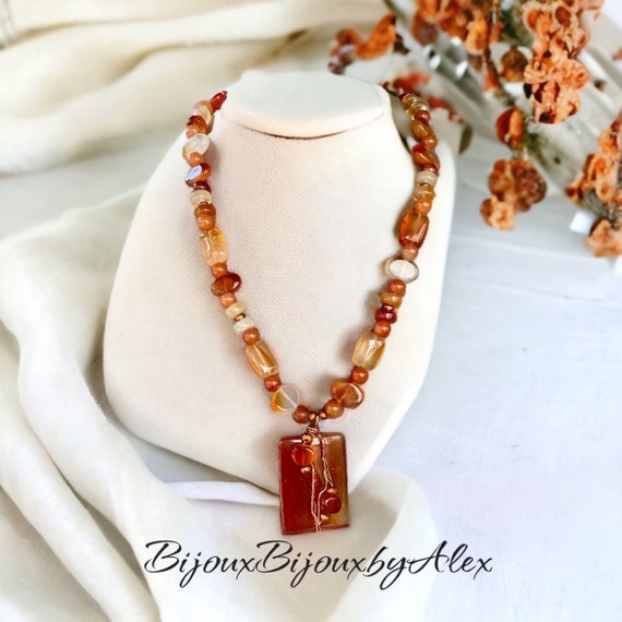 Carnelian stone sale pendant