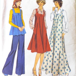 Vintage 1970s Pinafore Dress or Pinafore Top with Blouse. Style Sewing Pattern 1338. Miss Size 10 Bust 32.5”. Cut. Square Neckline, Pockets.