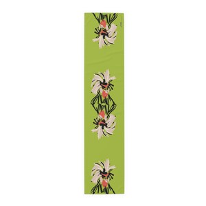 ROOSTER TABLE RUNNER Cloth / Rural Chic Chicken Table Runner / Washable DIning Tablescape / Rustic Table Runner / Chartruese Table Runner