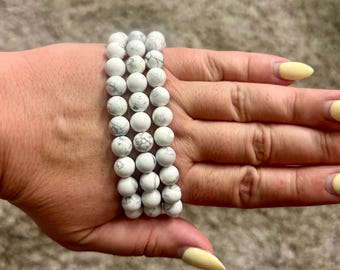 Howlite Bracelet – Calming Crystal Healing Jewelry, Stress Relief Beaded Gemstone Bracelet, Sleep Aid, Gift for Her