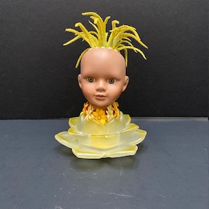 ERICA arte de medios mixtos OOAK doll art assemblage art BOHO