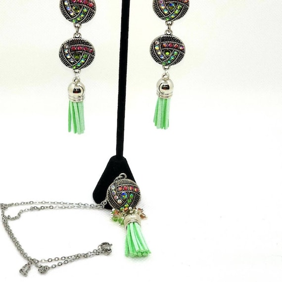 Green Tassel Necklace Set