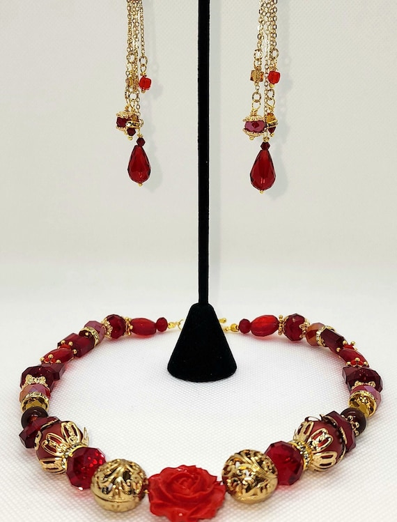 Red Rose Necklace