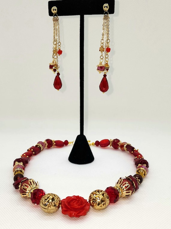 Red Rose Necklace