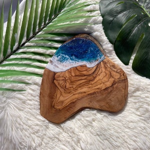 Ocean Charcuterie Board, Resin Charcuterie Board, Ocean Waves Cutting Board, Nautical Cheese Serving Tray, Beach House Decor Gift