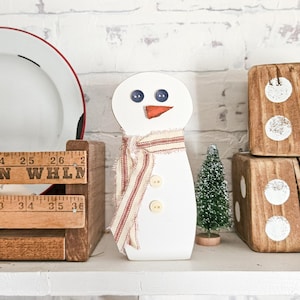 Reclaimed Wood Snowman: Rustic Winter Decor