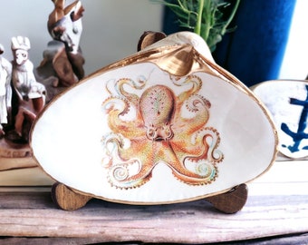 Octopus Decorative Decoupage Clam Shell, Octopus Decor,Display Tray,Ring Dish,Jewelry Dish,Natural History,Octopus Art Gift,Painted Shell