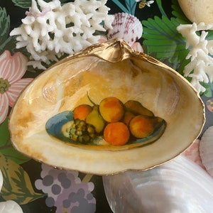 Decoupage Shell Art, Painted Shell, Shell Ring Dish, Table Top Decor, Cezanne Art, Clam Shell Dish, Housewarming Gift, Coastal Decor