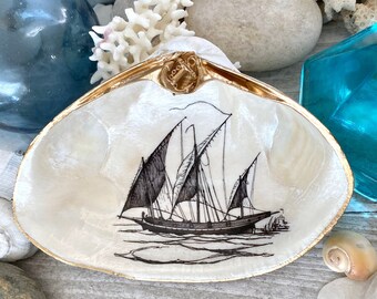 Clam Shell Bowl,Decoupage Clam Shell, Ship Art,Ship Dish,Clam Shell Ring Dish,Jewelry Dish Gold,Coastal Decor,Beach House Decor,Gift for Dad