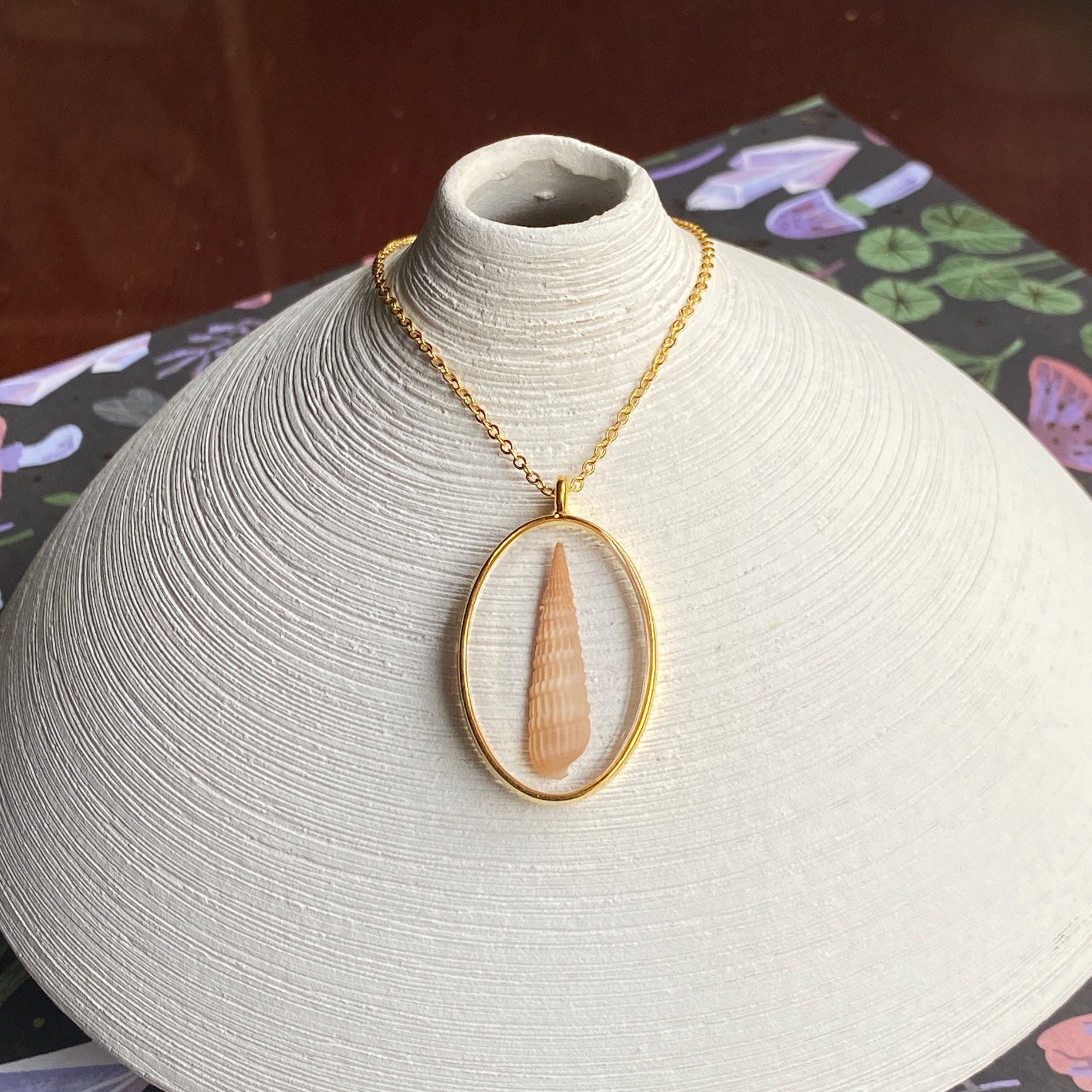ネックレス・ペンダント Seashell Necklace Pearl Seashell Necklace with Sapphire Crystals — Ocean Jewelry