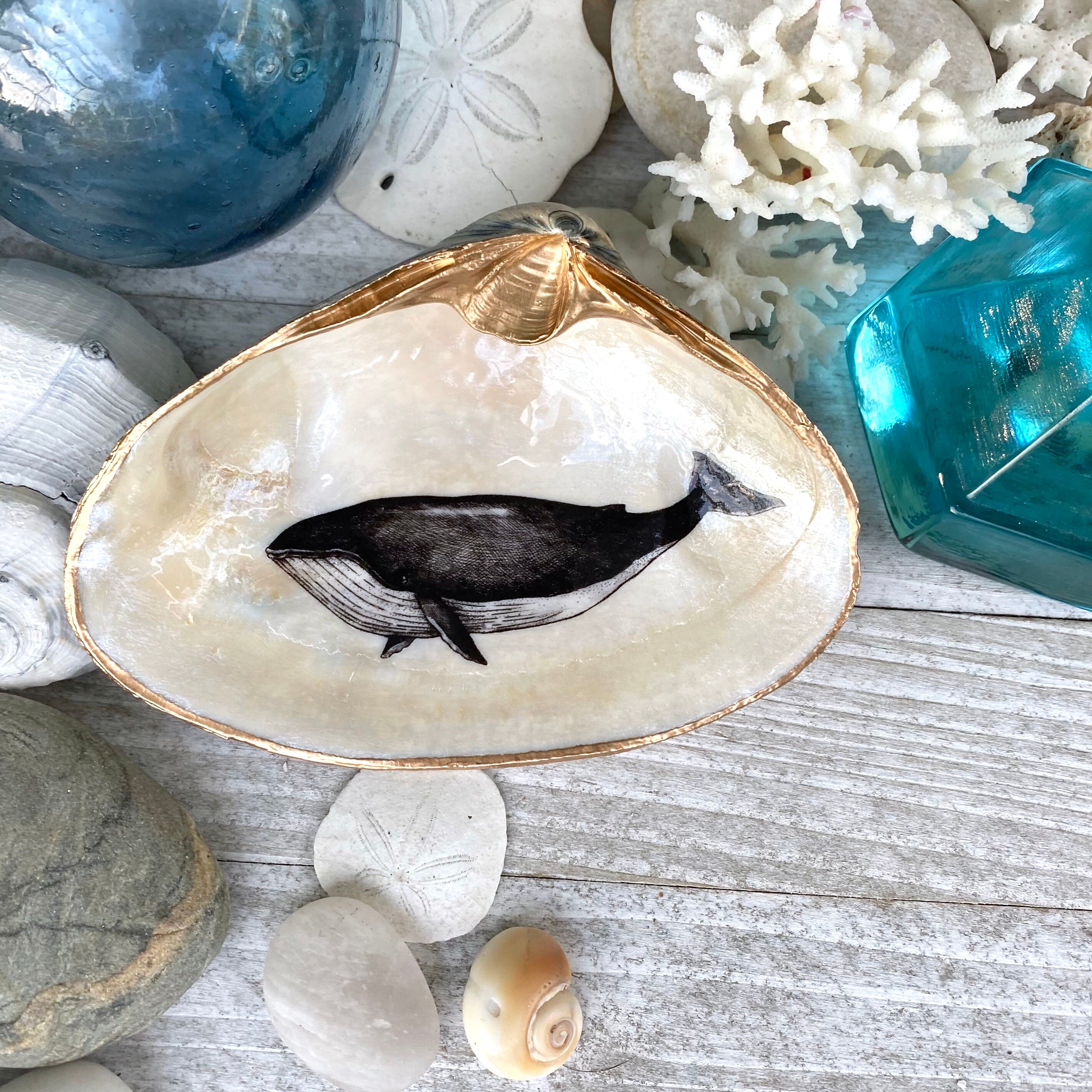 Decoupage Clam Shell Art Decoupage Shell Whale Artclam Etsy