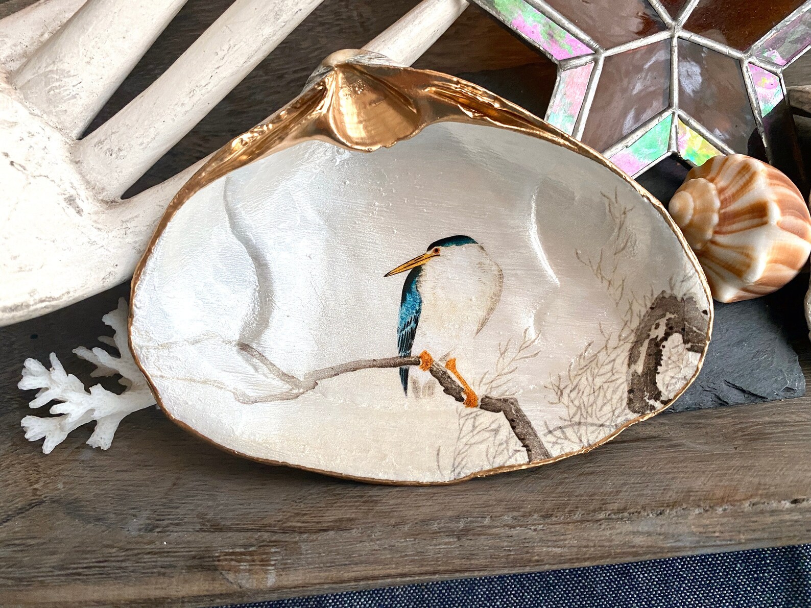 Shell Bird Design Decoupage Clam Shell, Bird Decor, Shorebirds Art, Night Heron, Ring ...