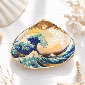 Great Wave Clam Shell Ring Dish | Beach Wedding Favor | Nautical Wedding Decor | Bridesmaid Gift, Decoupage Shell with Gold, Japanese Decor