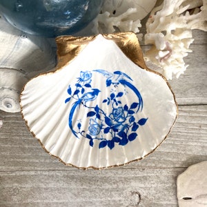 Scallop Dish,Trinket Dish, Ring Holder Dish, Decoupage Scallop Shell, Coastal Decor, Ring Dish,Chinoiserie Dish,Blue & White