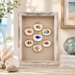 Quadro con conchiglia a tema pesci tropicali, decorazione murale costiera, quadro con conchiglia in decoupage incorniciato, decorazione per casa al mare, regalo a tema oceano, pezzo unico