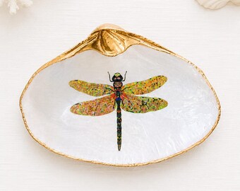 Dragonfly Clam Shell Ring Dish | Dragonfly Lover Gift | Gold Leaf Shell Trinket Tray | Decoupage Shell with Gold , Coastal Decor