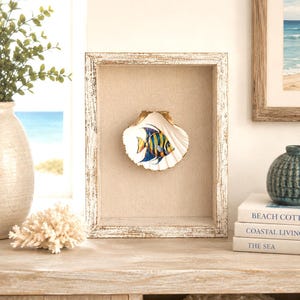 Gerahmtes Kunstwerk mit tropischen Fischen und Austernschalen, Küsten-Schattenbox-Wanddekoration, handgefertigte Strandhaus-Wandkunst, maritime Wohndekoration, Geschenk für Meeresliebhaber