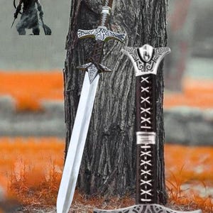 Handcrafted skyrim great sword replica, cosplay personalized sword, Viking sword Prop,Elder Scrolls Collectible Custom Engraved Gift for Him