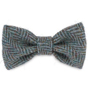 Milo's Blue Arrow Dog Bow Tie in Harris Tweed