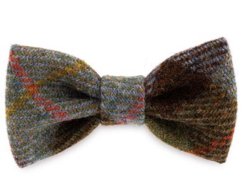 Harry's Conker Dog Bow Tie in Harris Tweed