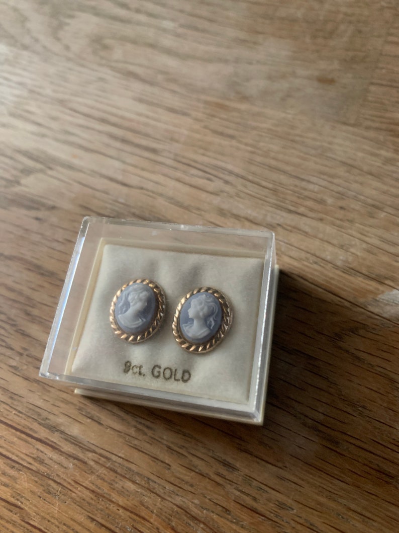 Antique cameo earrings in solid gold 9ct from 70s