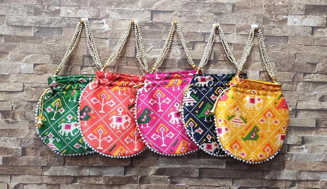 Cotton Embroidered Ladies Side Sling Gujarati Bags at Rs 100 in Delhi