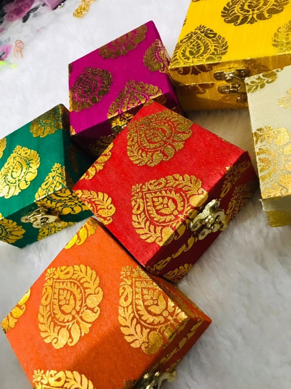 Buy 100 Pcs Indian Sweet Boxes Diwali Gifts Indian Gift Box Online in India   Etsy