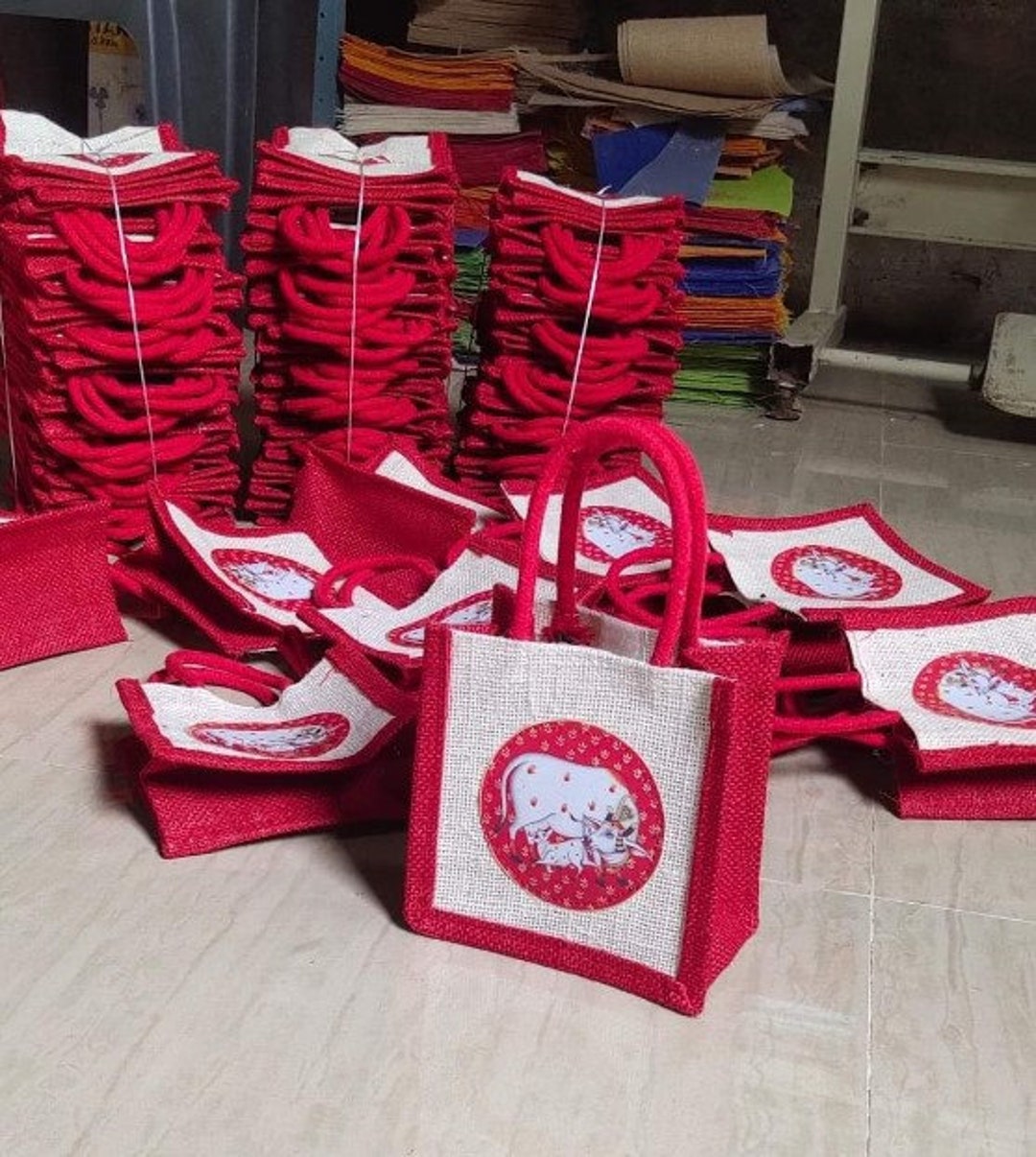 VIG Enterprises Silky And Shiny Potli Batwa Bags/Thamboolam Bags For  Wedding Party Return Gifts Party Gifts For Guest - Red color (100) :  Amazon.in: Home & Kitchen