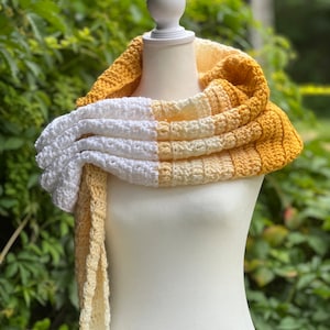 Handmade Crochet Keyhole Scarf