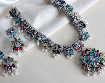 Ensemble de collier long, ensemble de collier oxydé, ensemble de collier en argent, bijoux en argent oxydé, ensemble de bijoux indiens avec boucles d'oreilles, réplique en argent