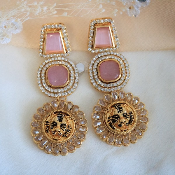 Boucles d'oreilles inspirées de Sabyasachi, boucles d'oreilles en pierre Monalisa, bijoux de créateur sabyasachi, longues boucles d'oreilles indiennes, longues chandbalis indiennes, Bollywood