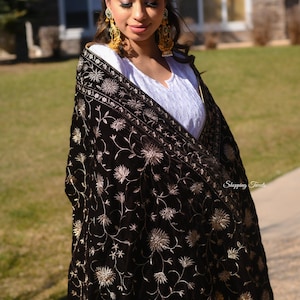 Velvet Dupatta, Chocolate brown dupatta, Velvet dupatta with golden zari work dupatta, Heavy Bridal Shawl, Traditional Indian Wedding