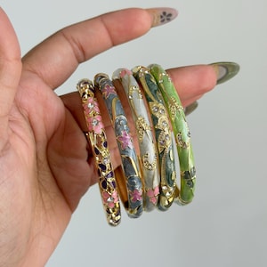 Floral Enamel Bangle Bracelet, Vintage Style Cloisonne Bracelet, Gold Plated Rhinestone Stacking Bangle, Pastel Flower Jewelry Gift for Her